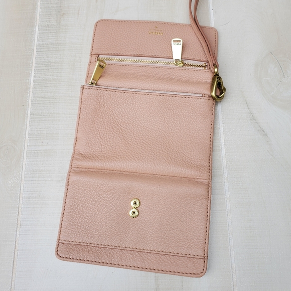 FOSSIL leather wristlet - Picture 4 of 6